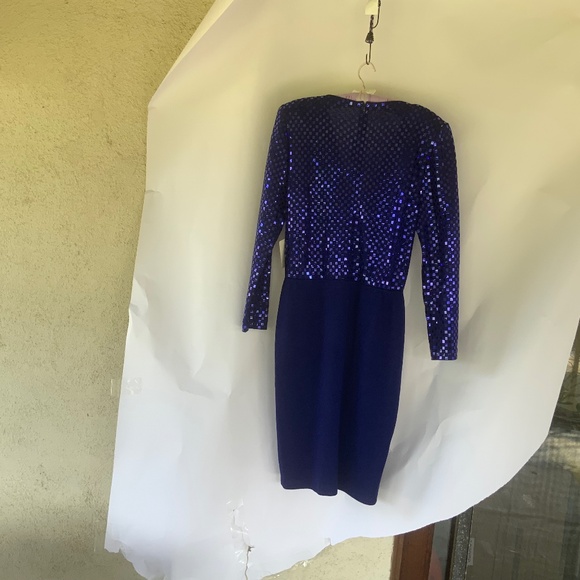 VINTAGE ST. JOHN EVENING DRESS - Picture 2 of 5